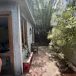 Casa Charmosa E Com Area Externa