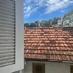 Casa Charmosa E Com Area Externa